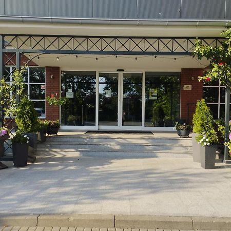 Hotel Greys Polonia Zasutowo Exterior photo